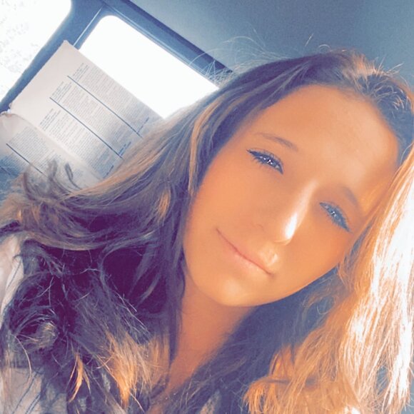 Meet your Posher, Rebecca and Katie Jo - Picture 8 of 16